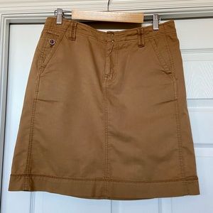 Eddie Bauer size 8 khaki safari style skirt.  Practical and pretty!
